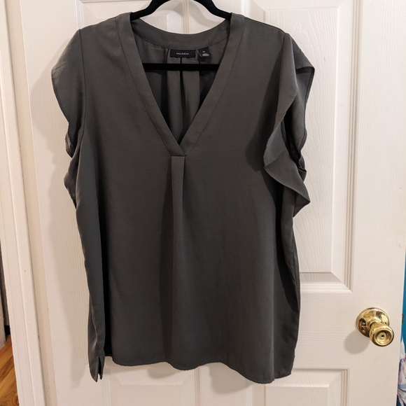Halogen Tops - Halogen army green, vneck blouse, size 1X